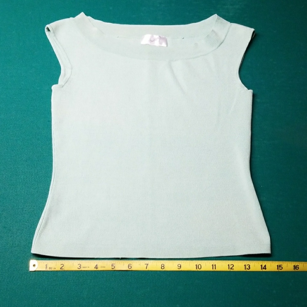 Ann Taylor sleeveless sweater